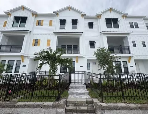 1658 Springwell Ln, Sarasota, FL 34240