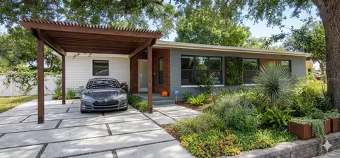 8702 Beverly Dr, Tampa, FL 33617