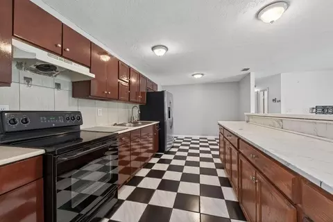 Kitchen - 5127 Pine St, Seffner, FL 33584 photo 5 of 9