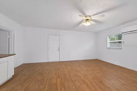 Living - 5127 Pine St, Seffner, FL 33584 photo 11 of 11