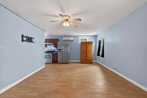 Living - 5127 Pine St, Seffner, FL 33584 photo 6 of 11