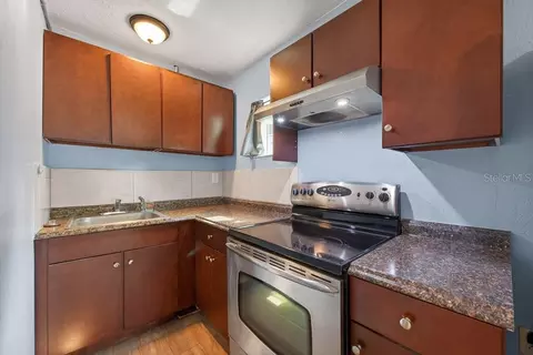 Kitchen - 5127 Pine St, Seffner, FL 33584 photo 7 of 9