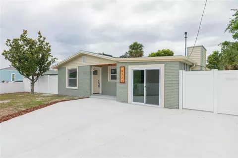 8723 N River Forest Cir, Tampa, FL 33604