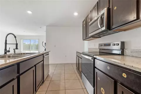 Kitchen - 11926 Downy Birch Dr, Riverview, FL 33569 photo 4 of 4