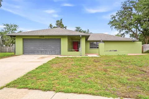 1012 Redbud Cir, Plant City, FL 33563