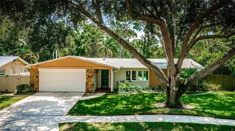 2093 Ashbury Dr, Clearwater, FL 33764