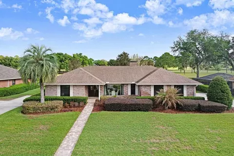 2809 Fairway View Dr, Valrico, FL 33596