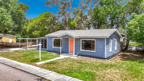 5719 Pine St, New Port Richey, FL 34652