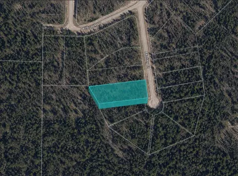 Bentley Court, Chipley, FL 32428