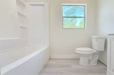 Bath - 12493 Killian St, Spring Hill, FL 34609 photo 3 of 8