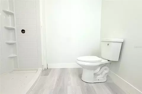 Bath - 12493 Killian St, Spring Hill, FL 34609 photo 6 of 8