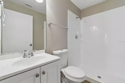 Bath - 11318 Blackbark Dr, Riverview, FL 33579 photo 1 of 2