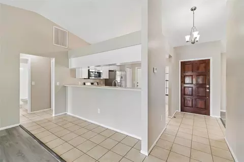 Entry Way - 11318 Blackbark Dr, Riverview, FL 33579 photo 2 of 2