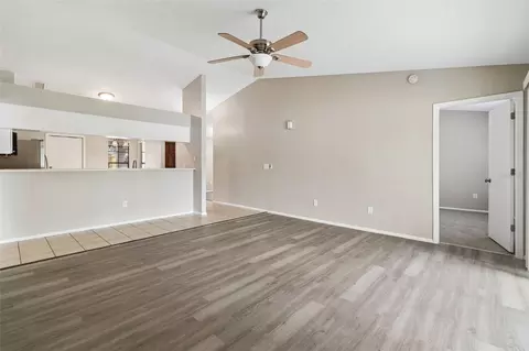 Living - 11318 Blackbark Dr, Riverview, FL 33579 photo 2 of 3