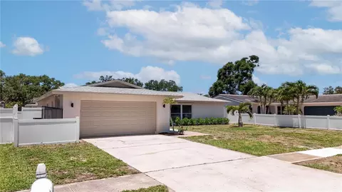 10428 137th Ln, Largo, FL 33774