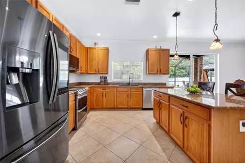 Kitchen - 11384 Walden Loop, Parrish, FL 34219 photo 2 of 5