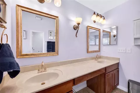 Bath - 11384 Walden Loop, Parrish, FL 34219 photo 8 of 9