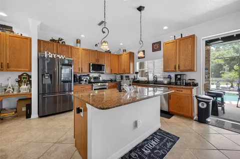 Kitchen - 11384 Walden Loop, Parrish, FL 34219 photo 5 of 5
