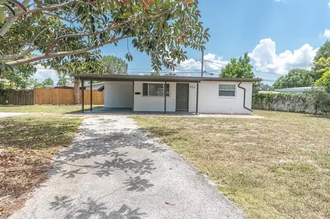 450 Davison Ave NE, Saint Petersburg, FL 33703