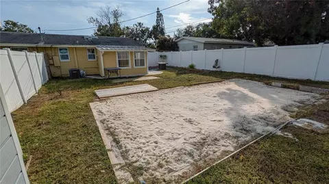 Exterior - 11301 110th Ter, Largo, FL 33778 photo 3 of 8