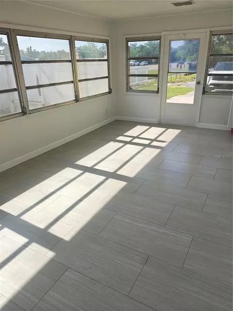 Exterior - 11301 110th Ter, Largo, FL 33778 photo 5 of 8