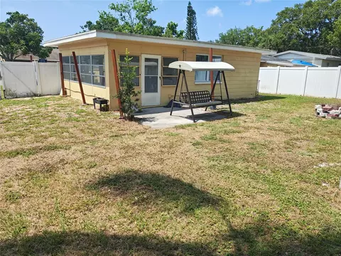 Exterior - 11301 110th Ter, Largo, FL 33778 photo 7 of 8