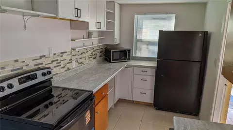 Kitchen - 11301 110th Ter, Largo, FL 33778 photo 1 of 4