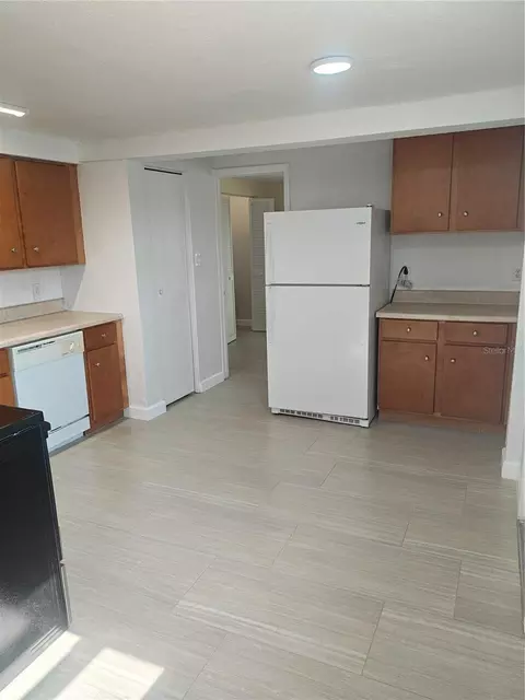 Kitchen - 11301 110th Ter, Largo, FL 33778 photo 3 of 4