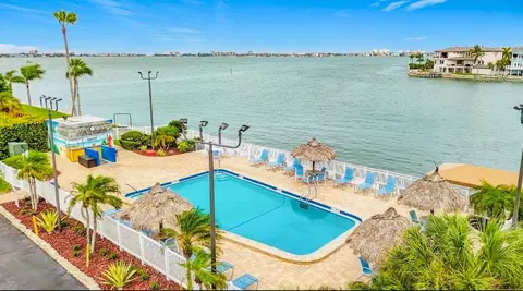 6025 Shore Blvd S #106, Gulfport, FL 33707