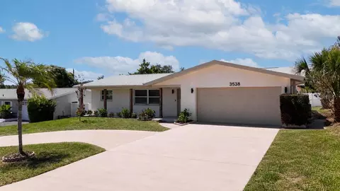 3538 Shady Bluff Dr, Largo, FL 33770
