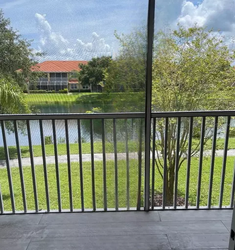 6750 Dali Ave #206, Land O Lakes, FL 34637