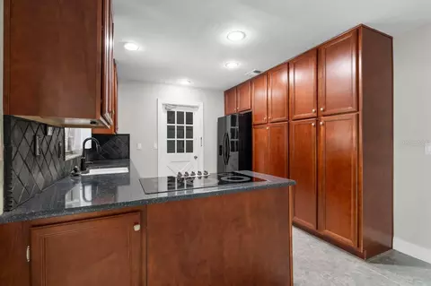 Kitchen - 11511 Mcmullen Loop, Riverview, FL 33569 photo 2 of 5