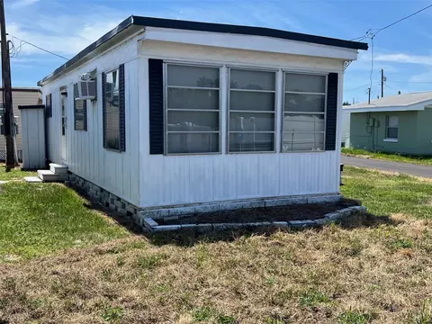 12674 Seminole Blvd #M1, Largo, FL 33778