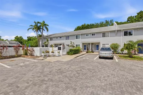 500 New York Ave #25, Dunedin, FL 34698