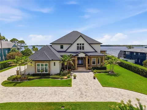 732 Shore Dr E, Oldsmar, FL 34677