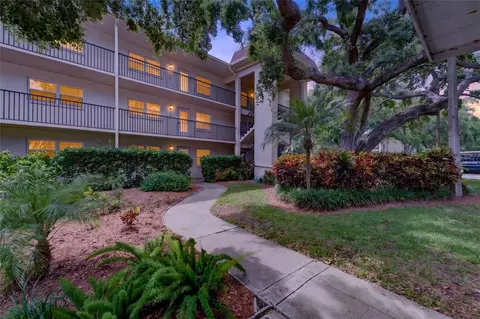 860 Virginia St #211, Dunedin, FL 34698