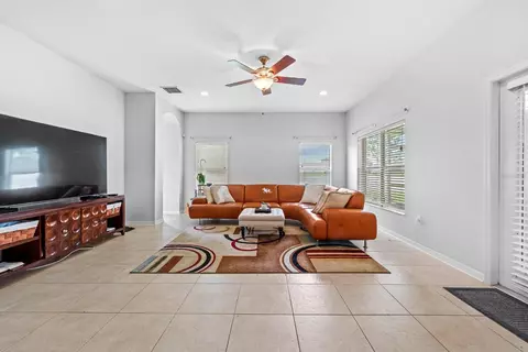 Living - 6751 Boulder Run Loop, Wesley Chapel, FL 33545 photo 1 of 2