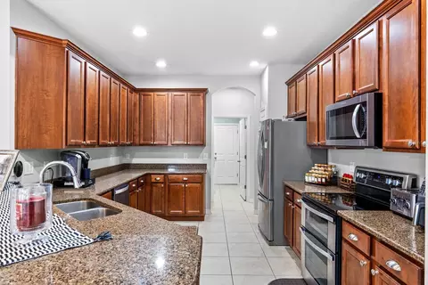 Kitchen - 6751 Boulder Run Loop, Wesley Chapel, FL 33545 photo 1 of 4