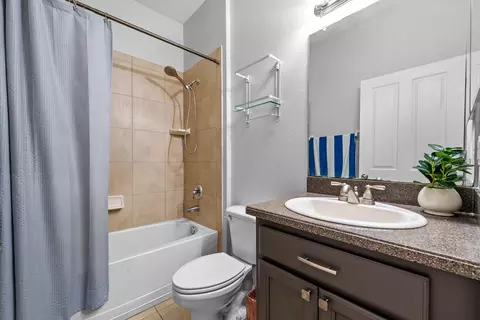 Bath - 6751 Boulder Run Loop, Wesley Chapel, FL 33545 photo 3 of 4