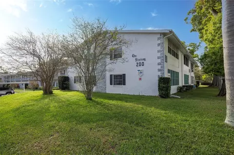 200 Glennes Ln #114, Dunedin, FL 34698