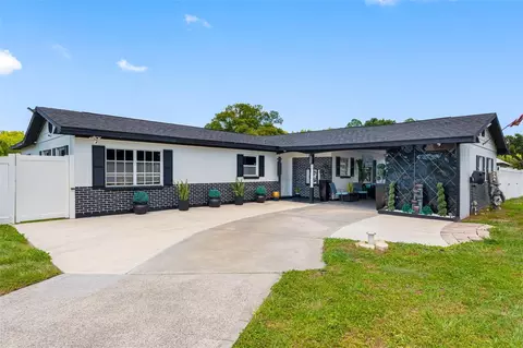 5515 Lake Le Clare Rd, Lutz, FL 33558