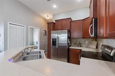 Kitchen - 9107 Moonlit Meadows Loop, Riverview, FL 33578 photo 2 of 2