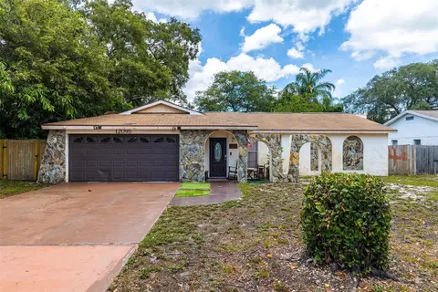 12095 102nd Ave, Seminole, FL 33778