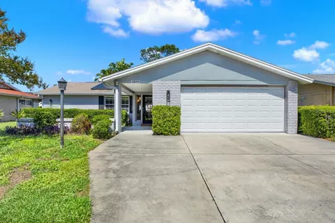 10898 119th St N, Largo, FL 33778