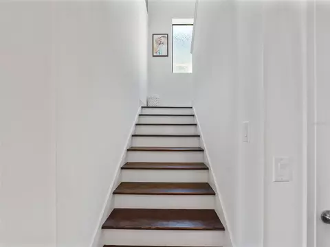 Entry Way - 1220 Florablu Dr, Seffner, FL 33584 photo 5 of 5