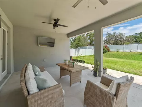 Exterior - 1220 Florablu Dr, Seffner, FL 33584 photo 8 of 13