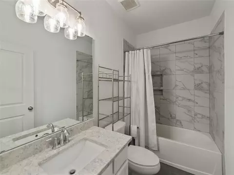 Bath - 1220 Florablu Dr, Seffner, FL 33584 photo 7 of 7
