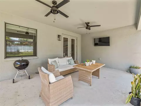 Exterior - 1220 Florablu Dr, Seffner, FL 33584 photo 9 of 13
