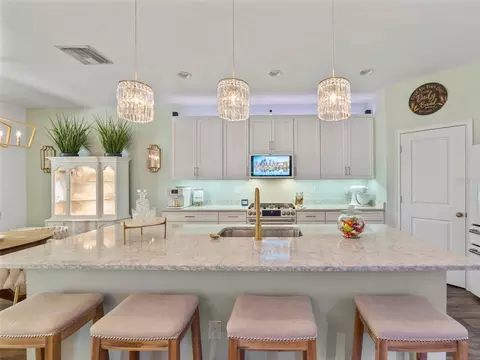 Kitchen - 1220 Florablu Dr, Seffner, FL 33584 photo 3 of 4