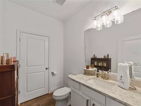 Bath - 1220 Florablu Dr, Seffner, FL 33584 photo 1 of 7